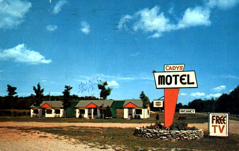 Cadys Cove Cabins (Cadys Motel, Cadys Motel) - Vintage Postcard